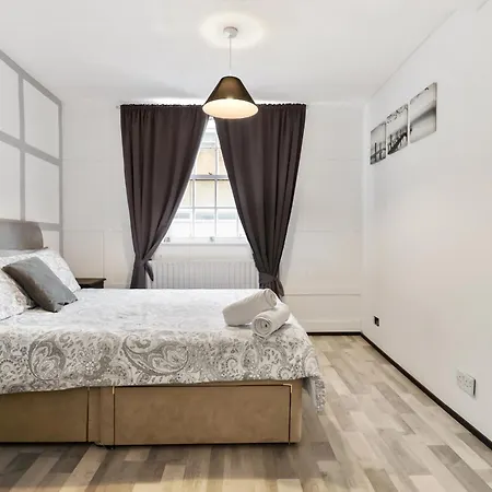 Perfectly Located, Cozy Double Room In City Of London Exterior photo